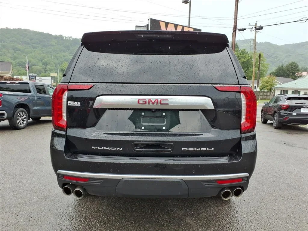 Used 2024 Black GMC Denali image 7