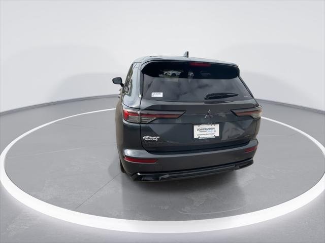 New 2026 Graphite Gray Mitsubishi LE 1.5T S-AWC image 7