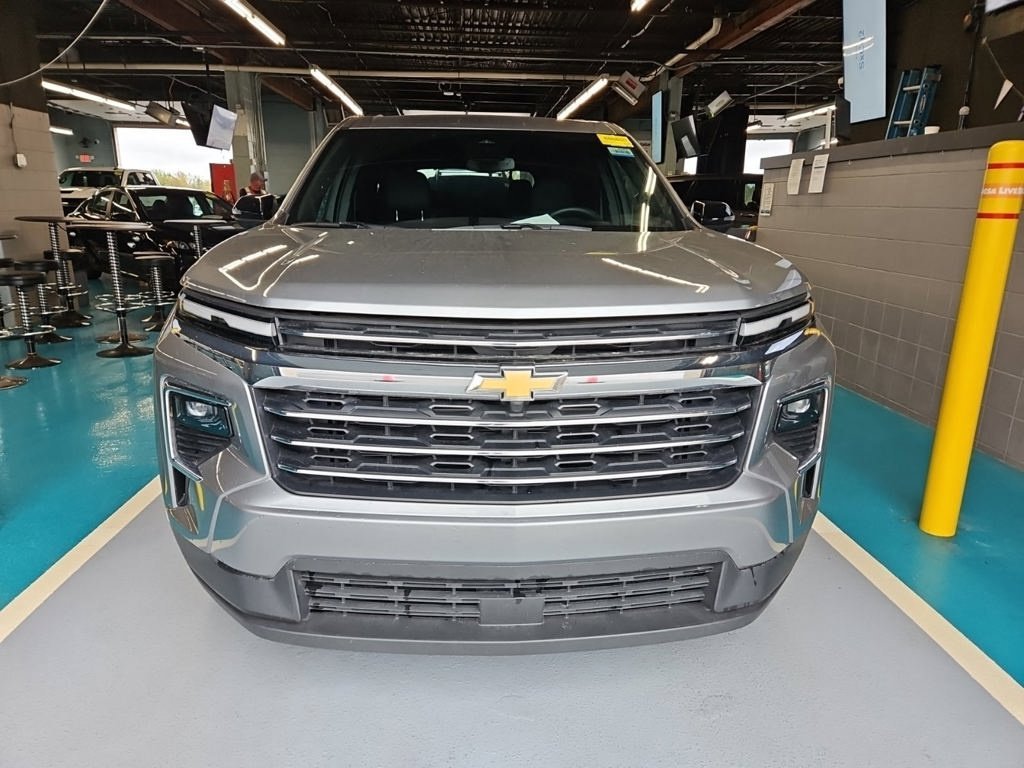 Used 2026 Gray Chevrolet LT image 3