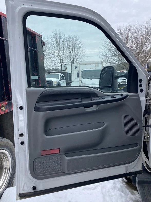 Used 2006  Ford  image 5