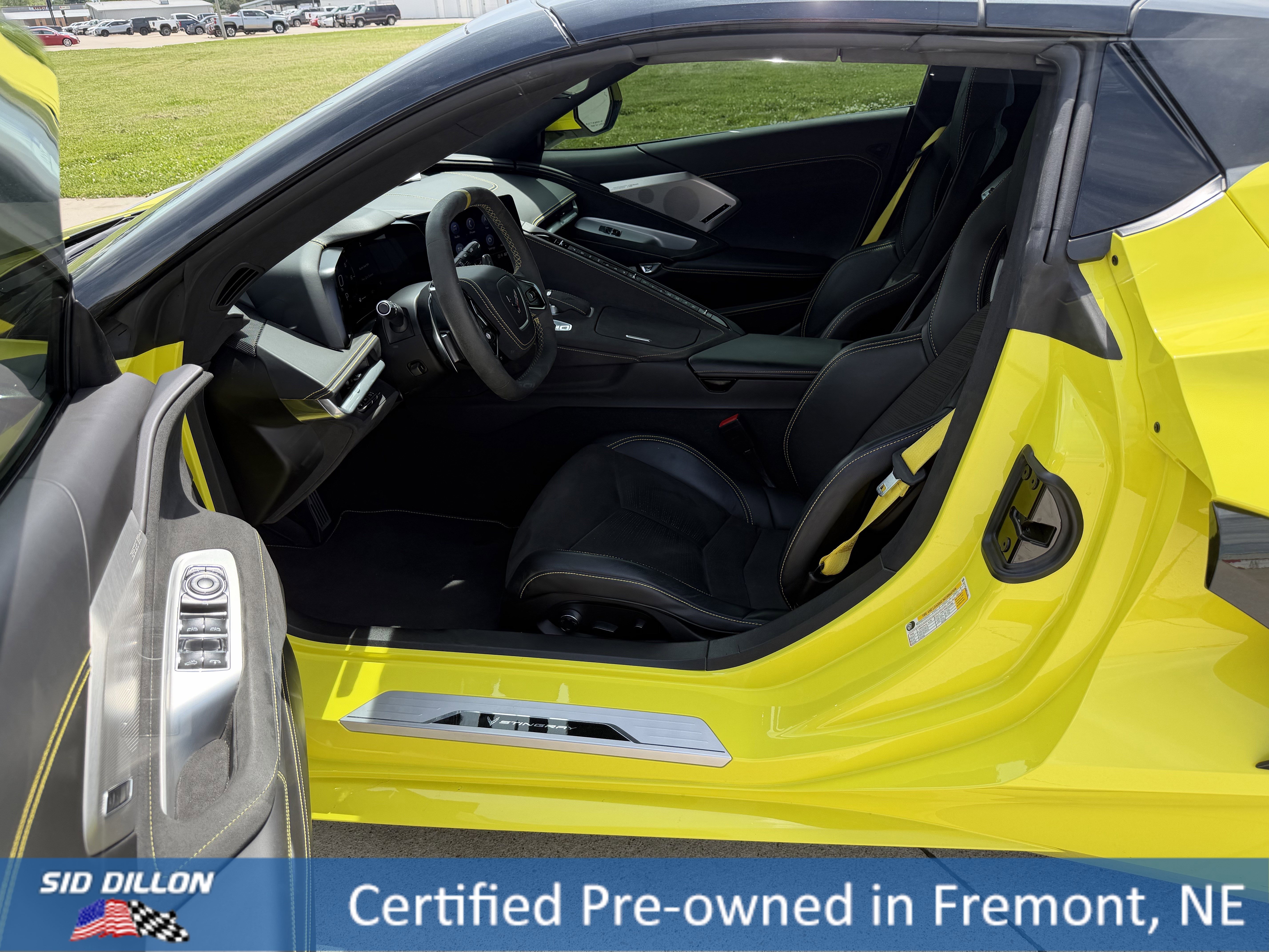 Used 2021 Accelerate Yellow Metallic Chevrolet 3LT image 8