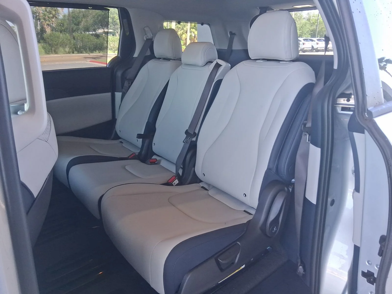 New 2026 White Kia EX image 20