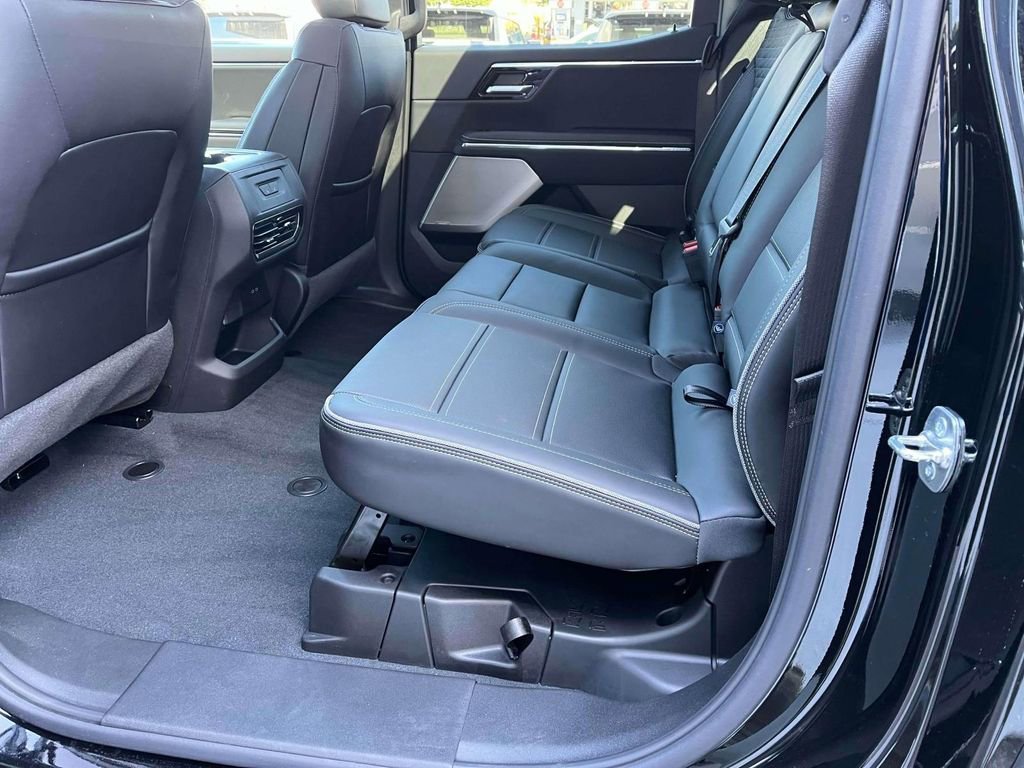 2025 GMC Sierra EV Denali - Photo 17