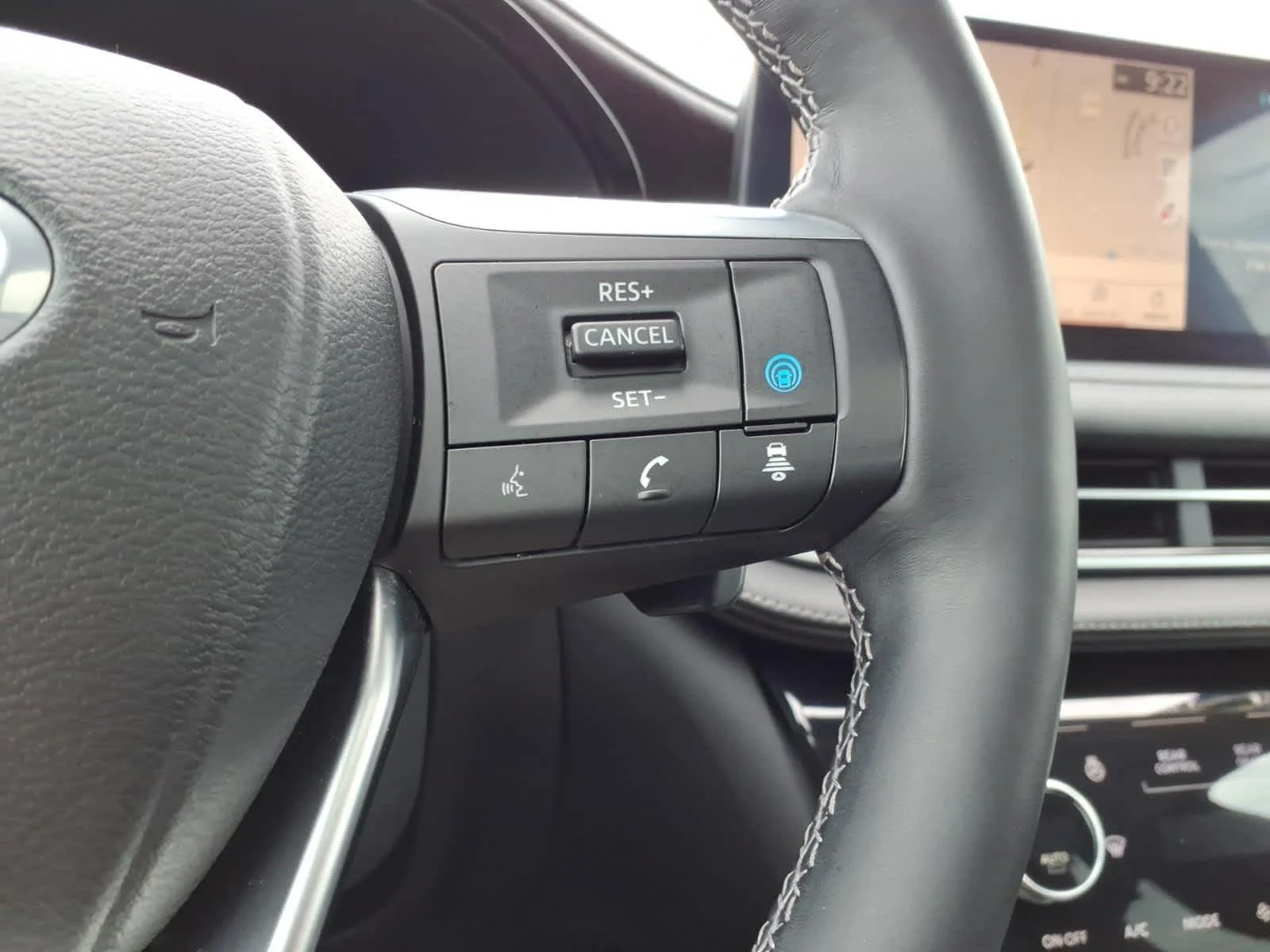 2023 INFINITI QX60 SENSORY - Photo 23
