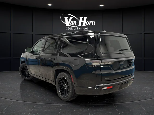 New 2026 High Gloss Black Exterior Paint Jeep Limited Reserve image 5