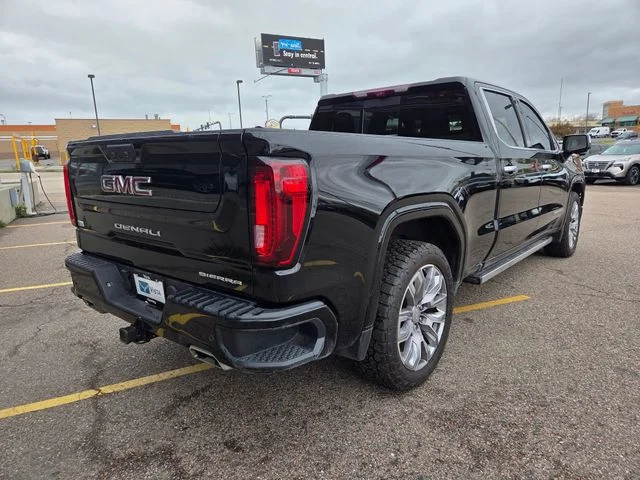 Used 2022 Onyx Black GMC Denali image 5