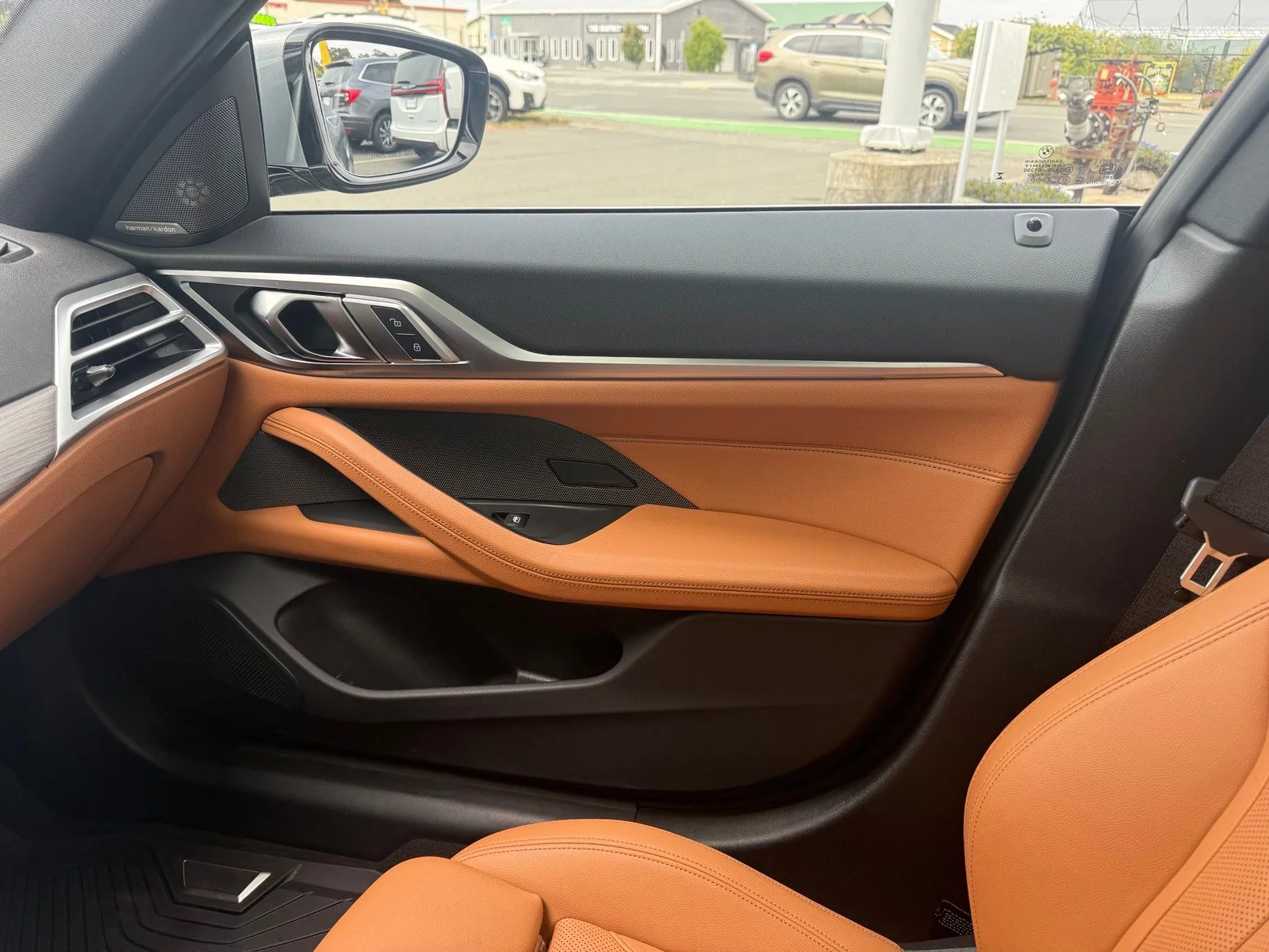 Used 2025 Gray BMW xDrive40 image 24