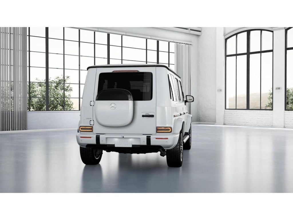 Used 2025 MANUFAKTUR Moonlight White Magno Mercedes-Benz G 580 image 24