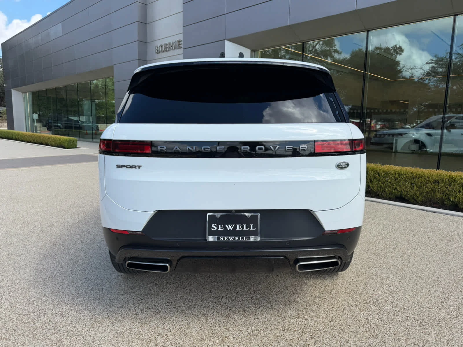 Certified Used 2023 Fuji White Land Rover SE image 8