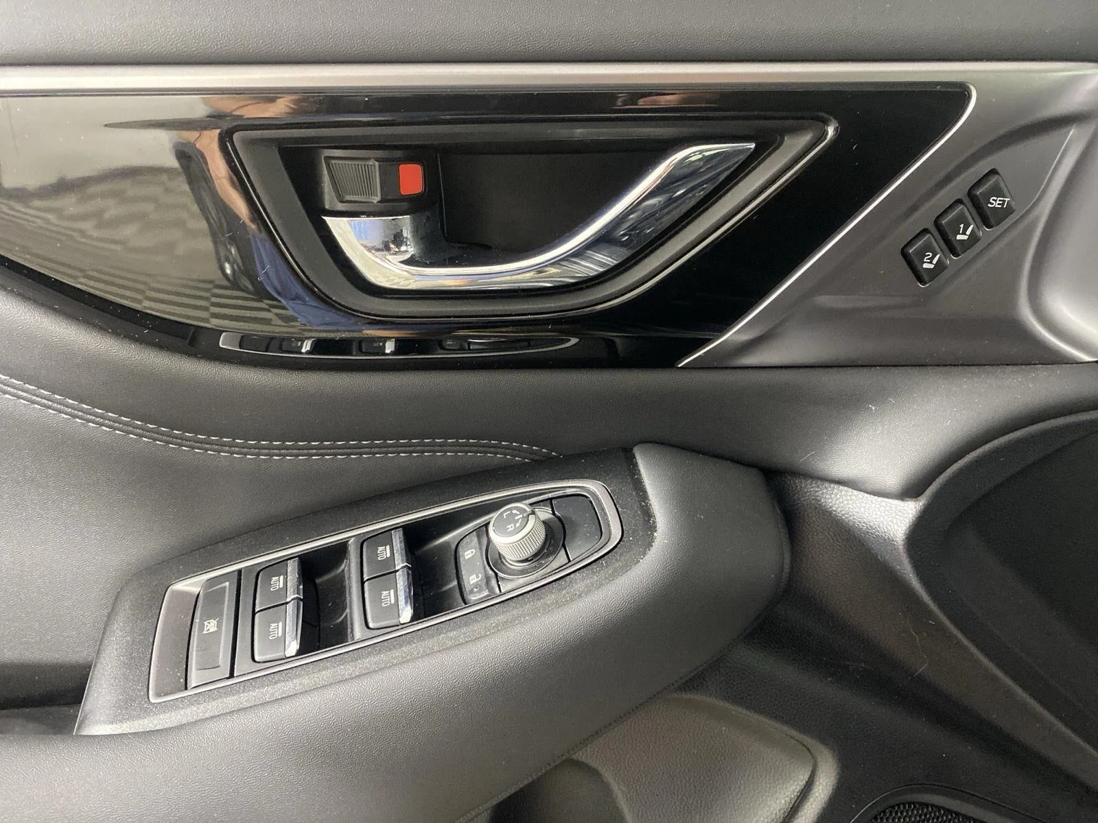Used 2024 Magnetite Gray Metallic Subaru Limited image 13