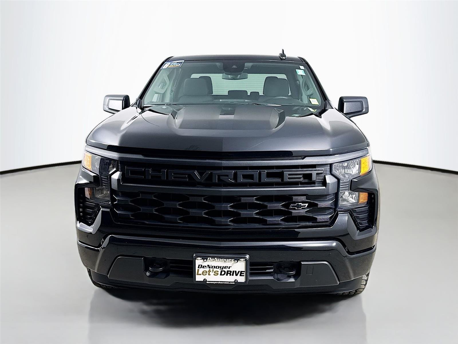 Used 2023 Black Chevrolet Custom image 4
