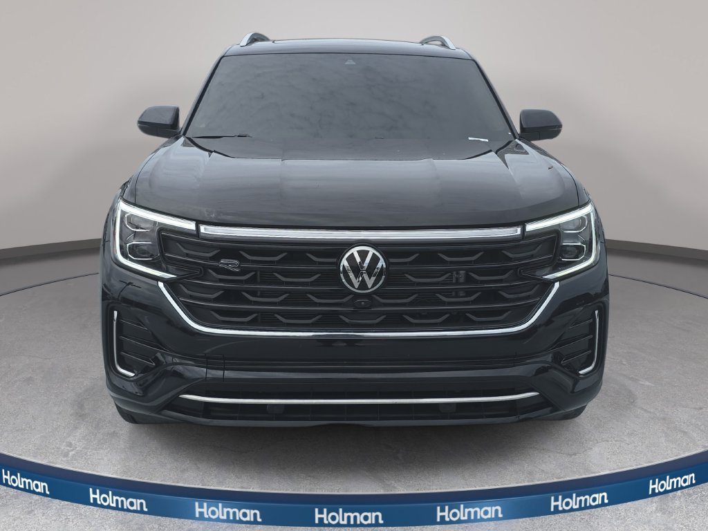 Used 2025 Black Volkswagen 2.0T SEL Premium R-Line image 2