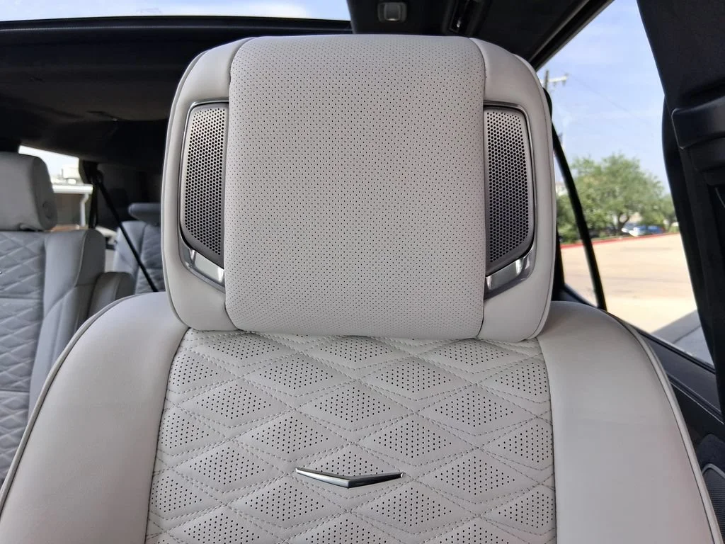 New 2026 Vibrant White Tricoat Cadillac Platinum Sport image 21