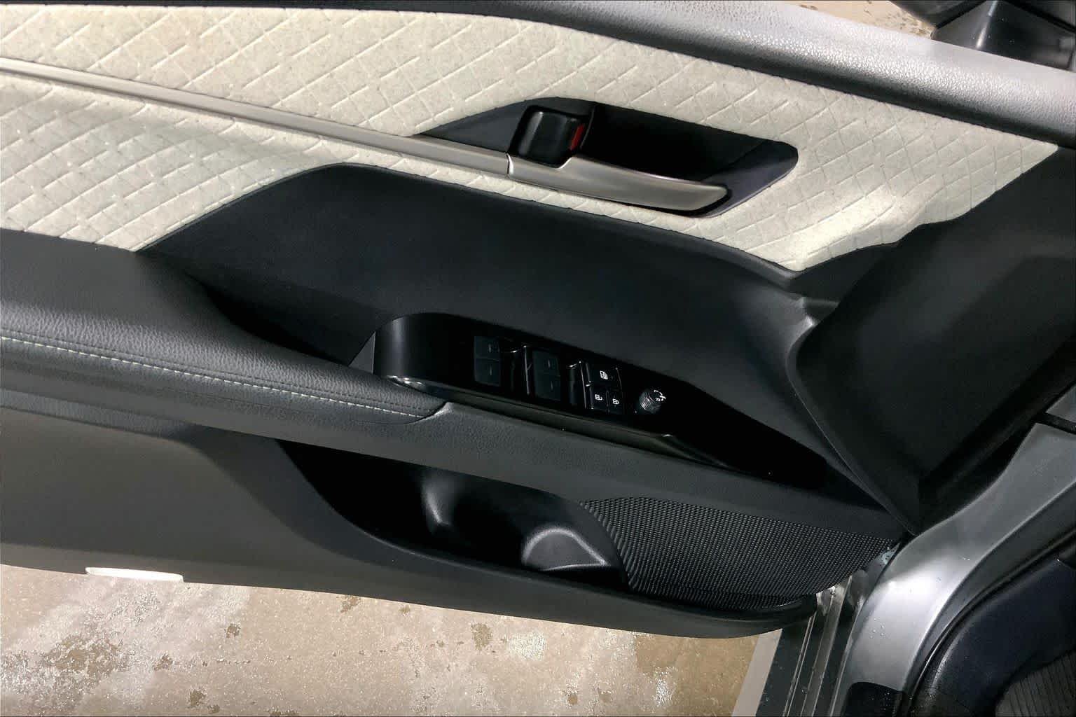 2025 Toyota Camry XLE - Photo 36