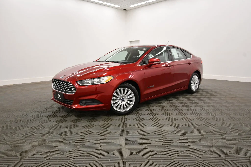 Used 2016 Ford Fusion Hybrid SE with VIN 3FA6P0LUXGR218581 for sale in Rochester, Minnesota