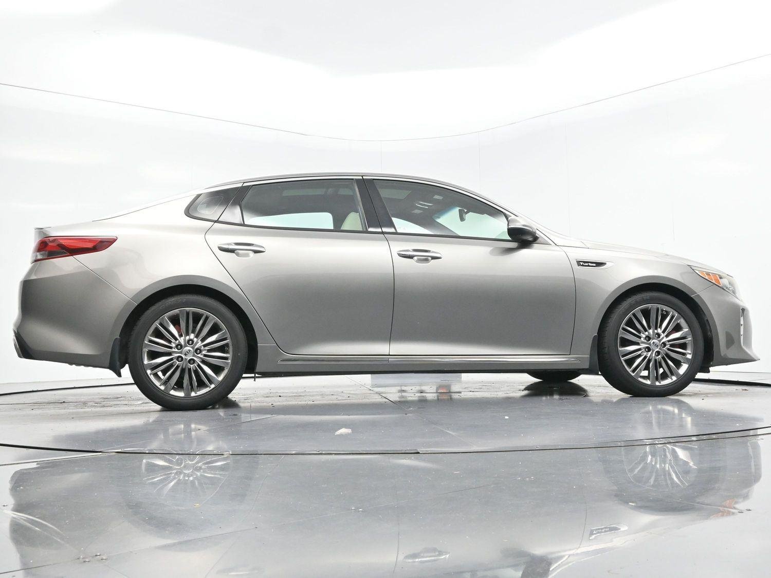 Used 2016 Titanium Silver Kia SXL Turbo image 51
