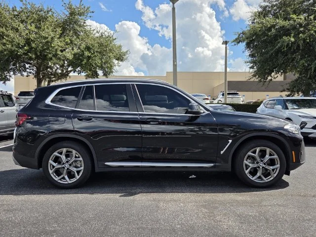 Used 2022 Black BMW xDrive30i image 7