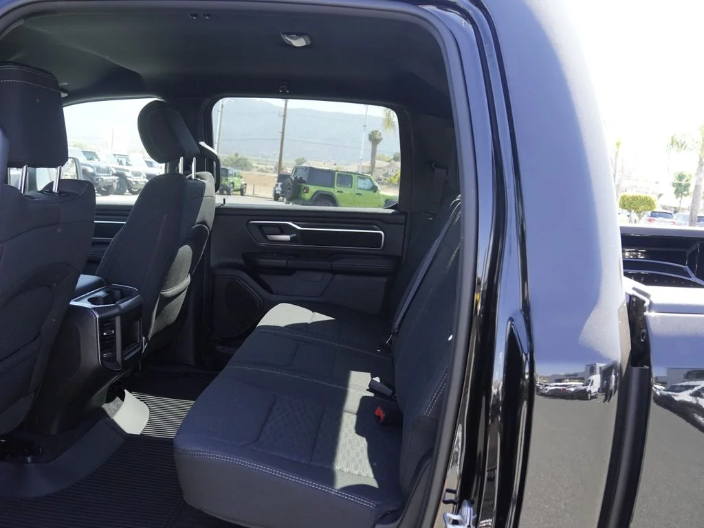 New 2026 Diamond Black Crystal Pearl-Coat Exterior Paint RAM Big Horn/Lone Star image 23