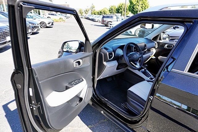 Used 2026 Black Hyundai SEL image 36