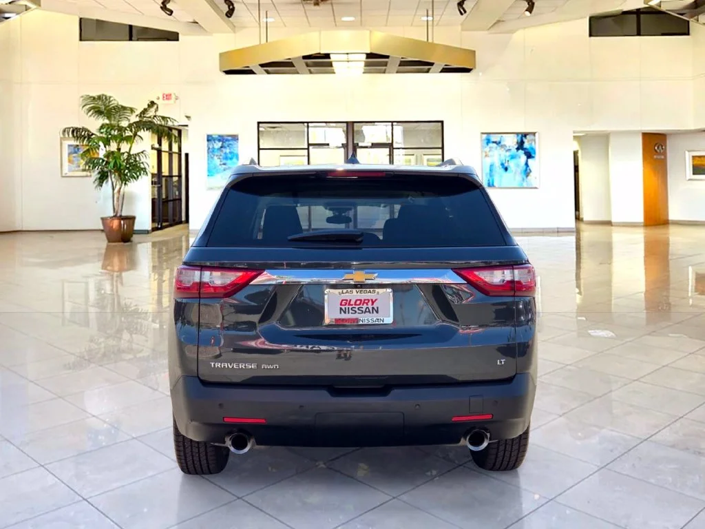 Used 2020 Gray Chevrolet LT image 6