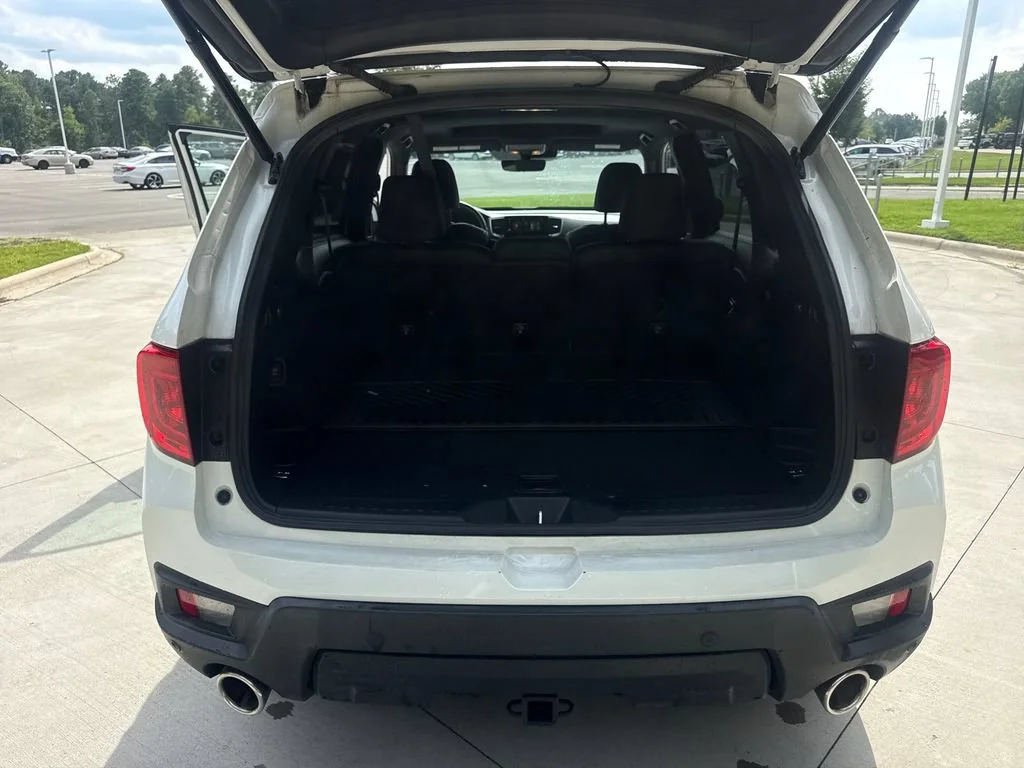 Certified Used 2023 Platinum White Pearl Honda AWD EX-L image 69