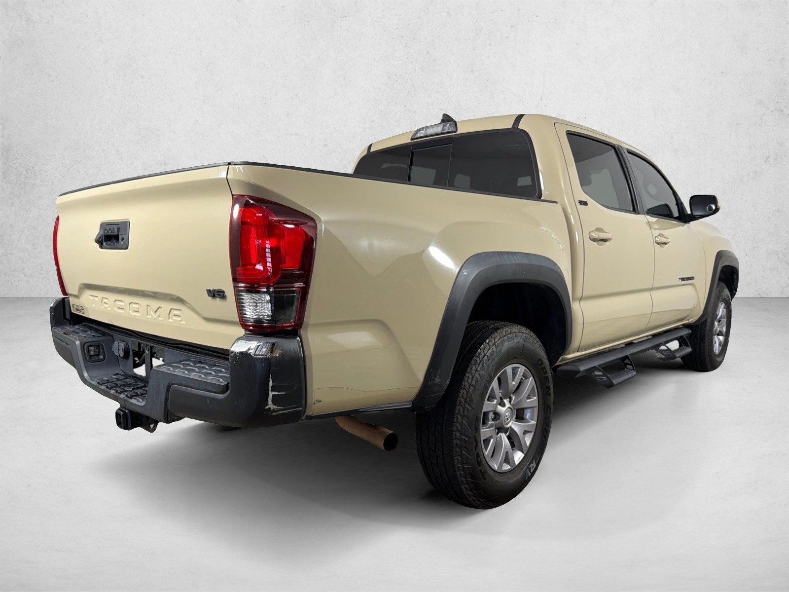 Used 2019 Quicksand Toyota SR5 image 3