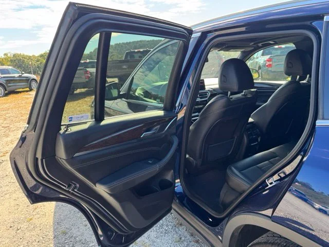 Used 2023 Blue BMW xDrive30i image 11