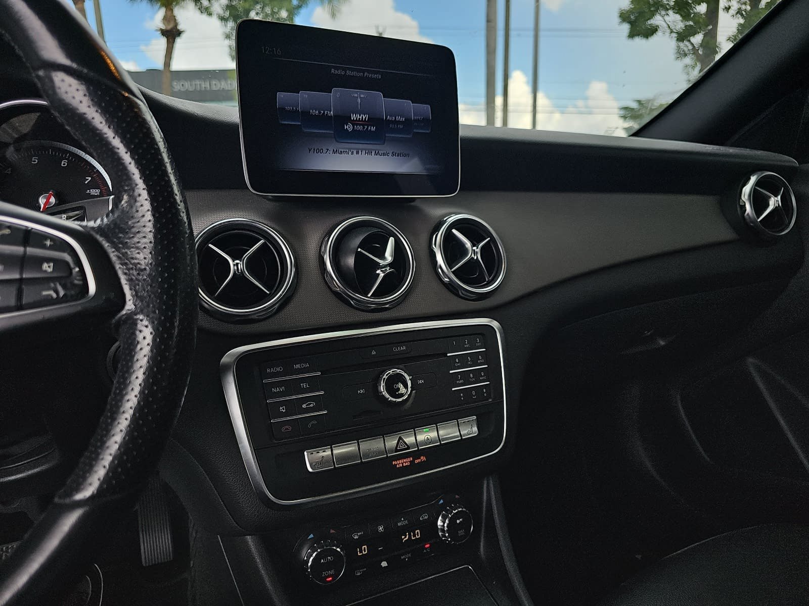 Used 2019 White Mercedes-Benz GLA 250 image 19