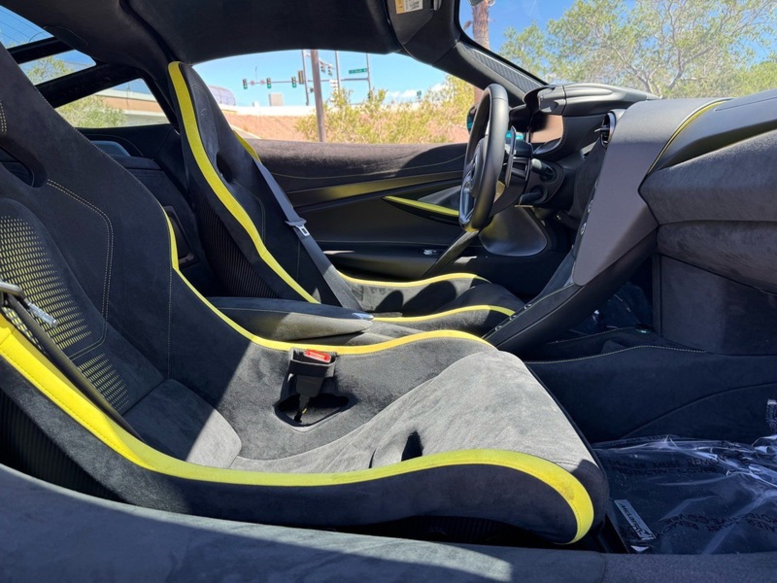 Used 2024 Belize Blue McLaren coupe image 23