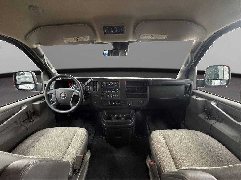 Used 2025 White GMC LT image 25