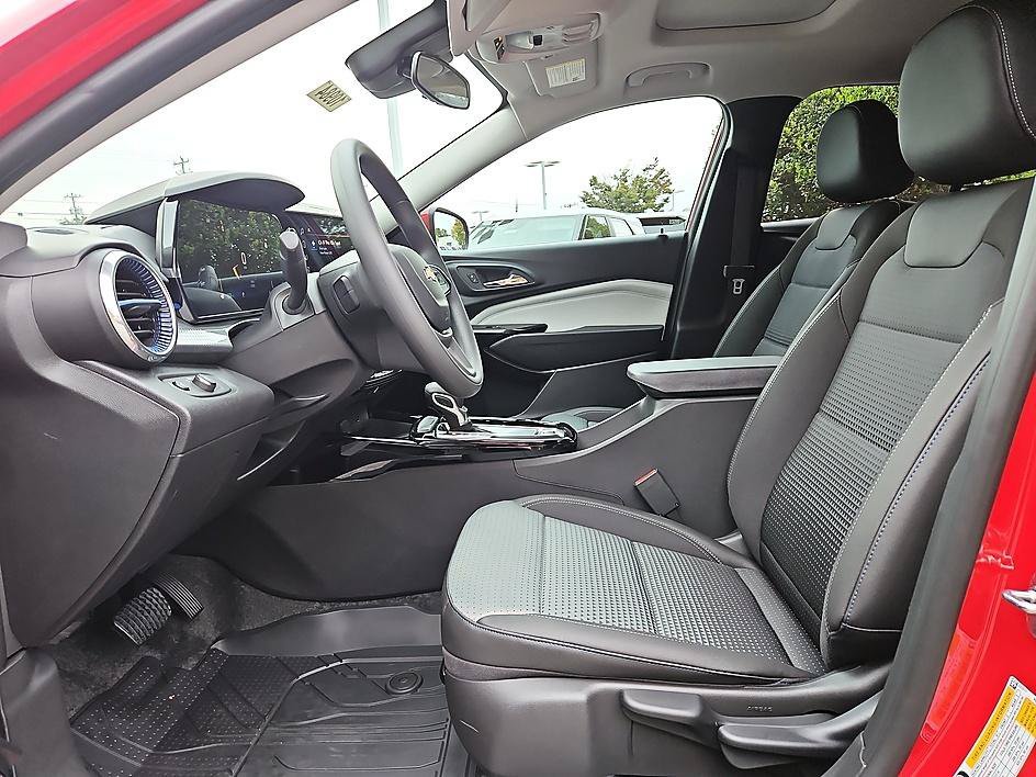 2026 Chevrolet Trax LT - Photo 9