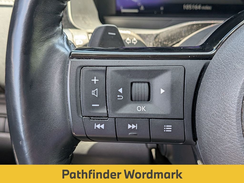 Used 2023 Black Nissan Platinum image 25