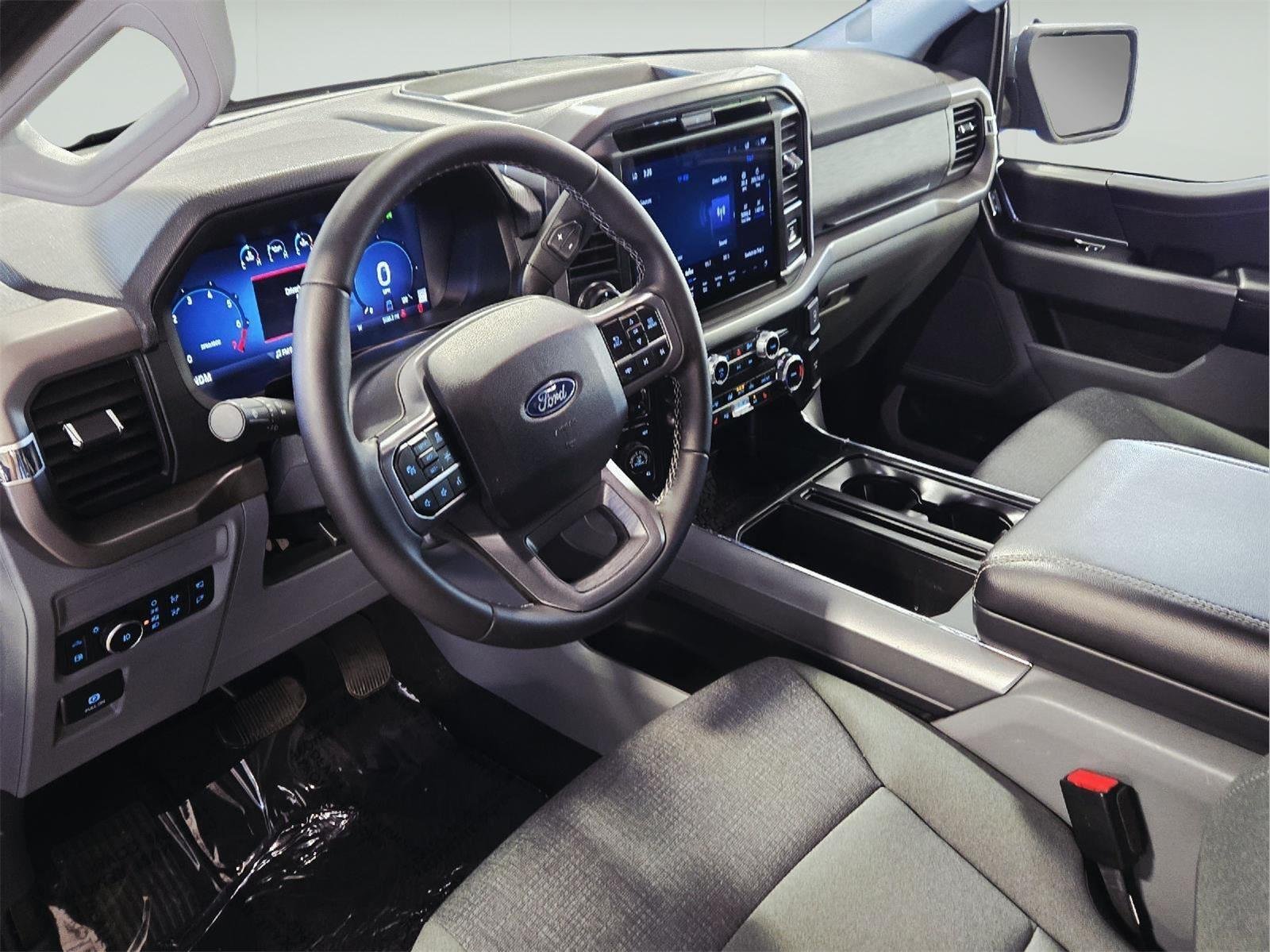 Used 2025 Atlas Blue FORD XLT image 17