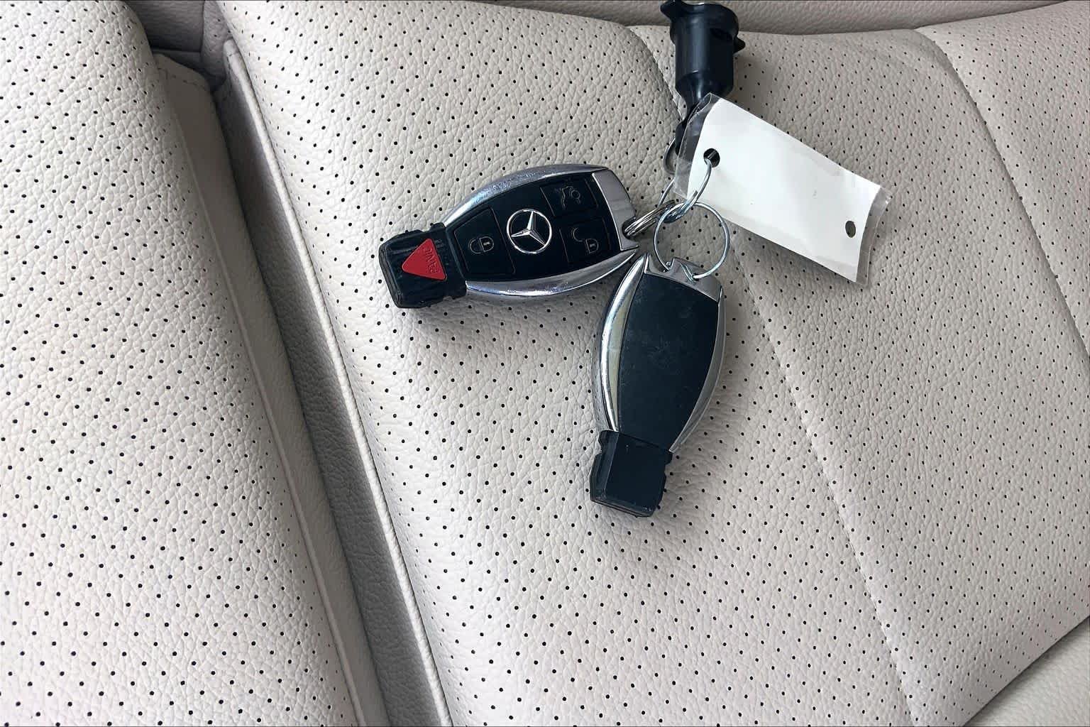 Used 2019 Lunar Blue Metallic Mercedes-Benz GLC 300 image 14
