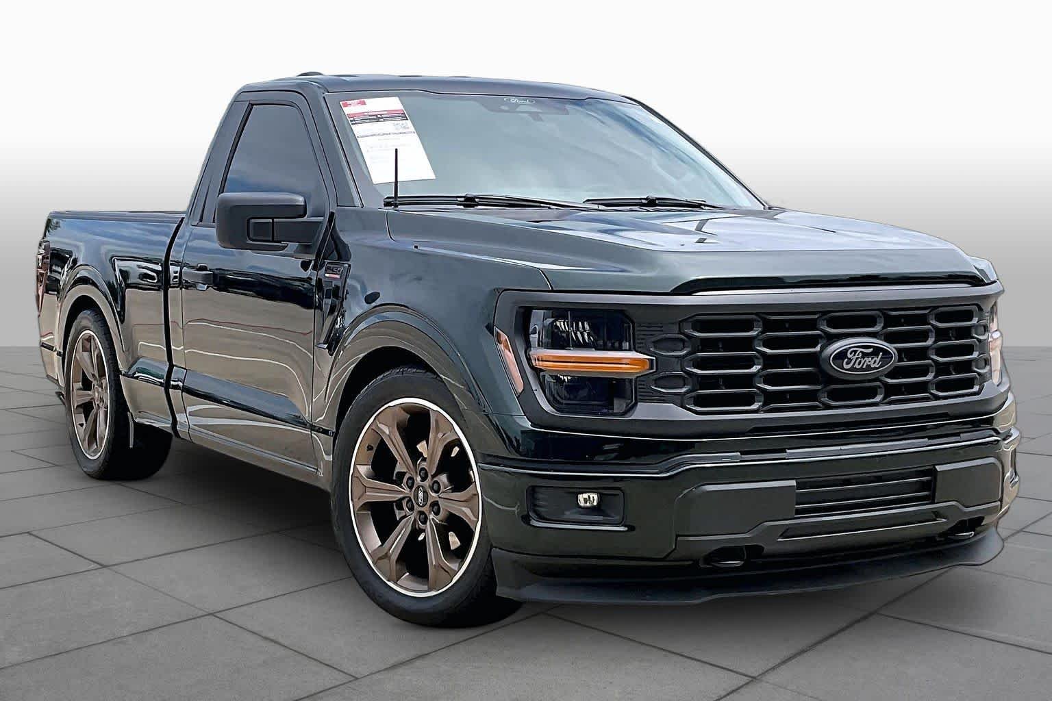 Used 2025 Agate Black Metallic Ford XL image 3