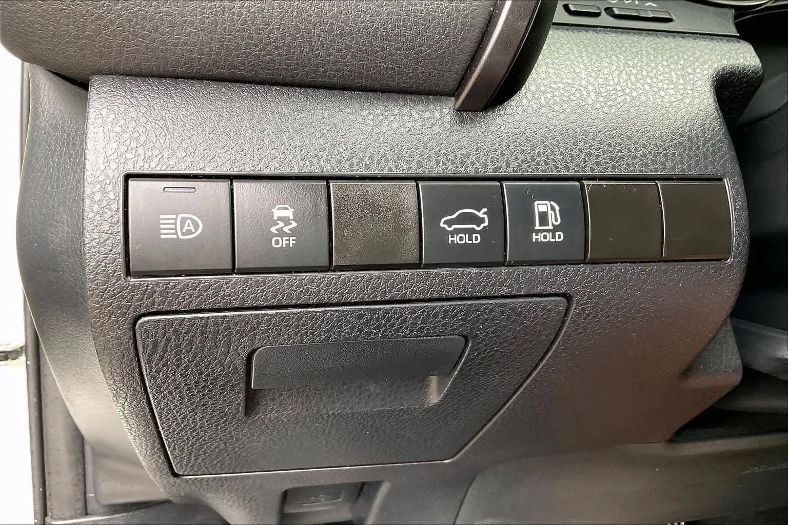 Used 2024 Ice Cap Toyota SE image 33
