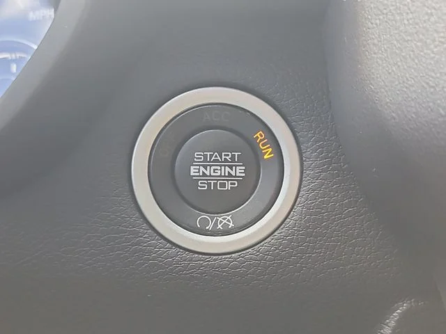 Used 2023 Red Ram Laramie image 29