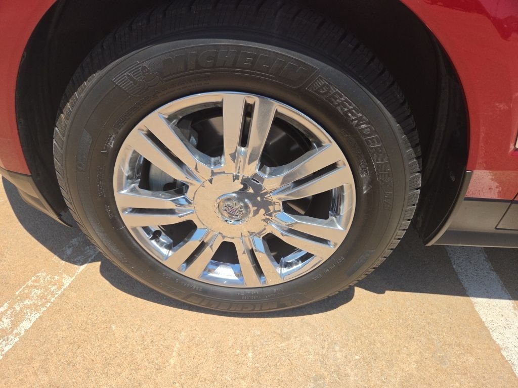 Used 2010 Red Cadillac Luxury image 9