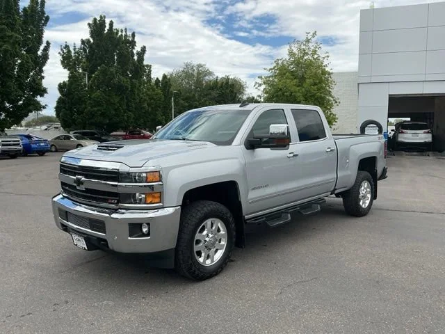 Used 2019 SILVER ICE METALLIC Chevrolet LTZ image 10
