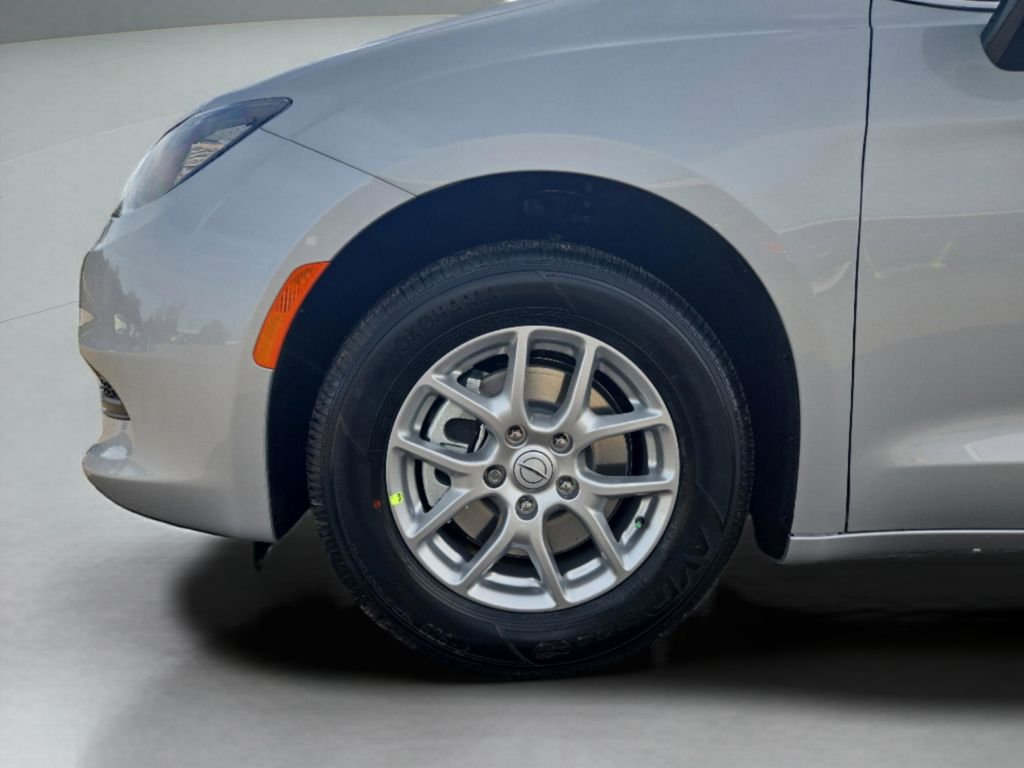 New 2026 Silver Chrysler LX image 9