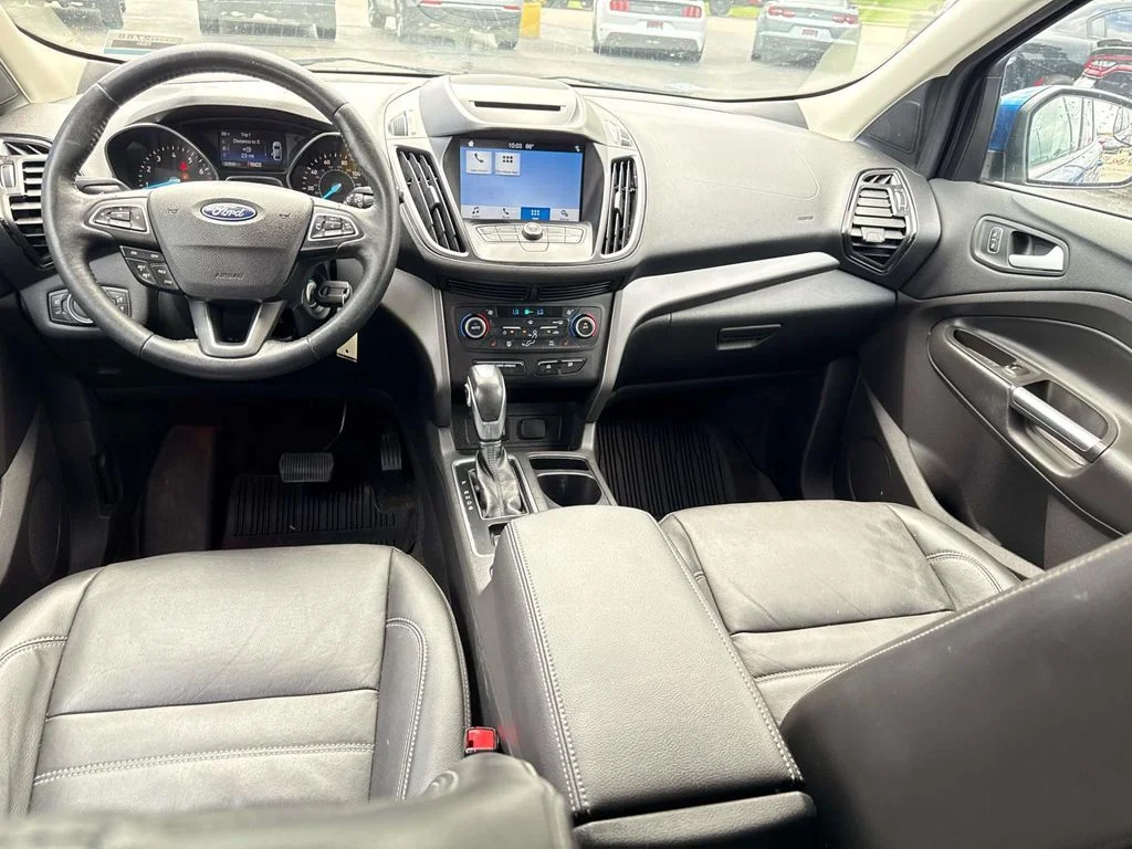 Used 2018 Blue Ford SEL image 3
