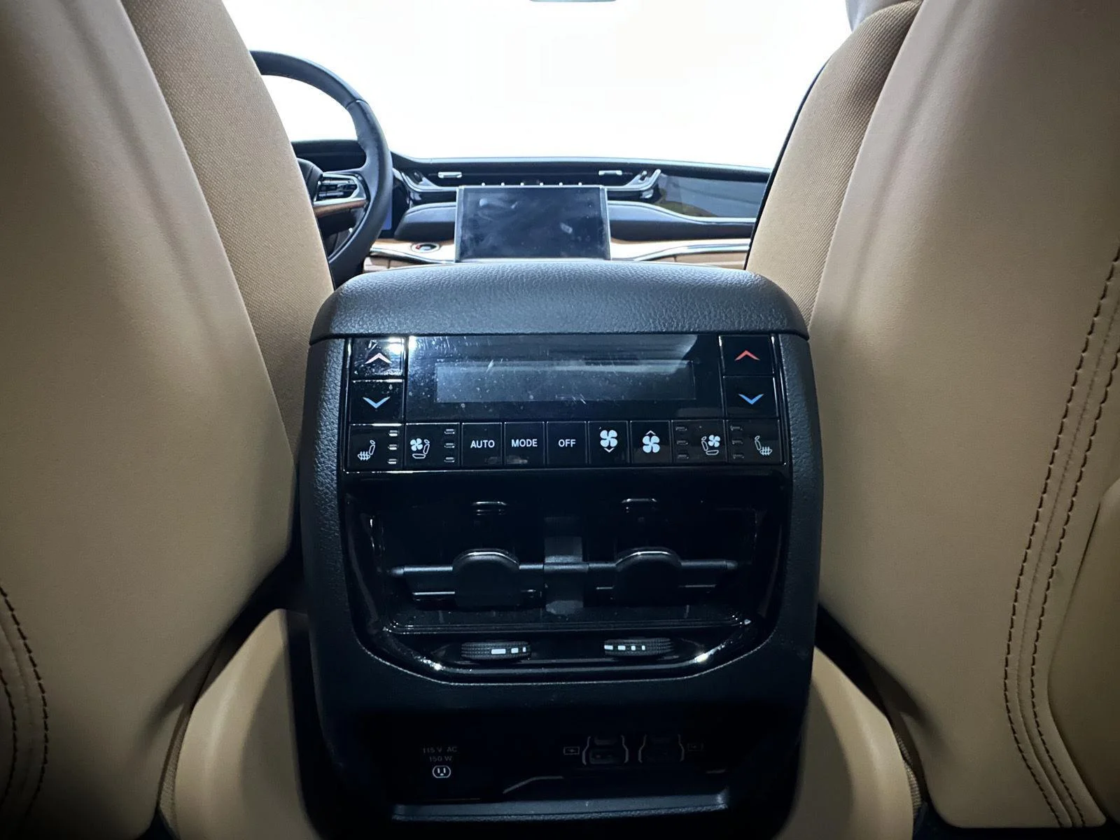 Used 2025 White Jeep Summit image 19