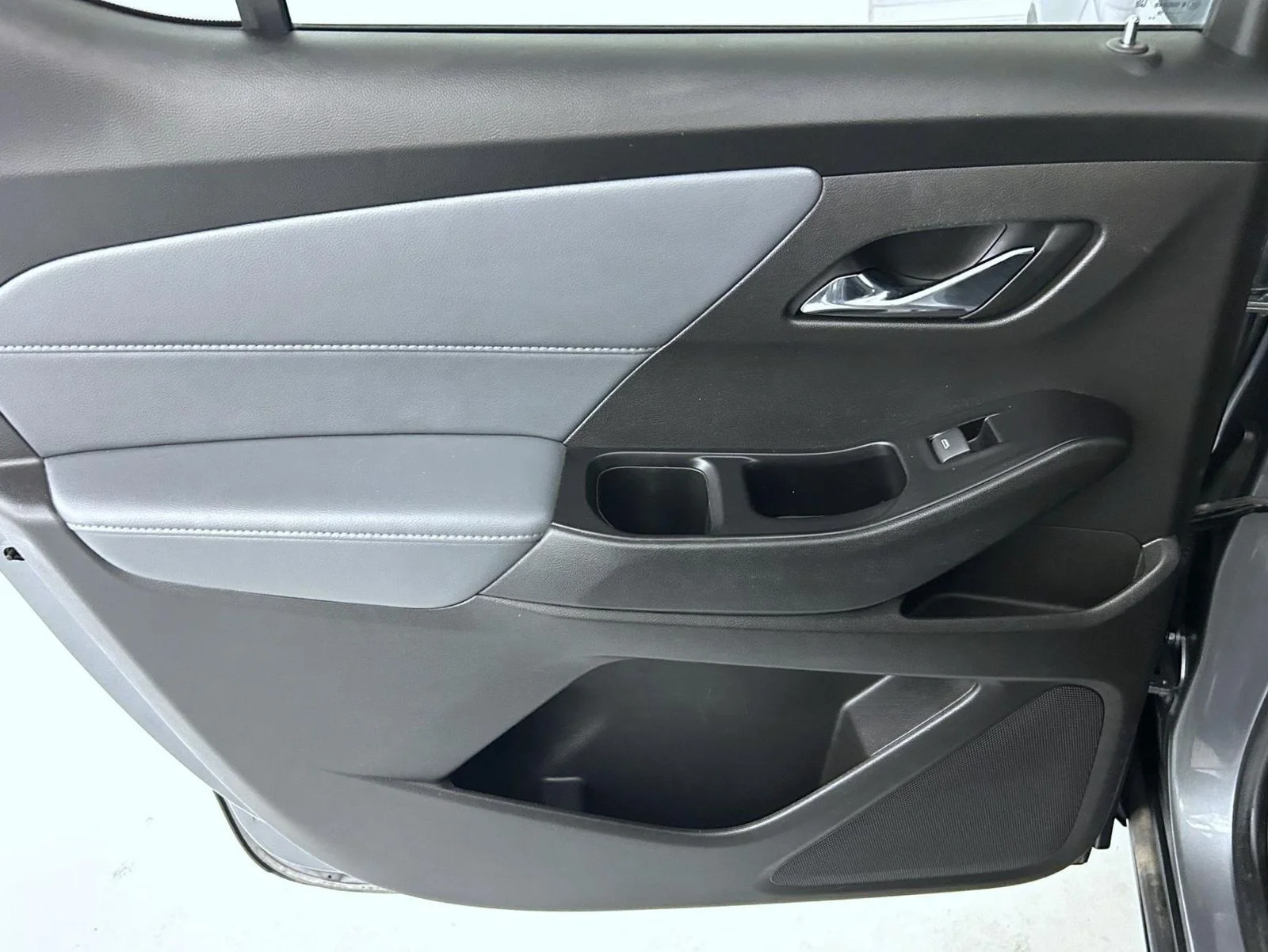 Used 2019 Gray Chevrolet LT image 20