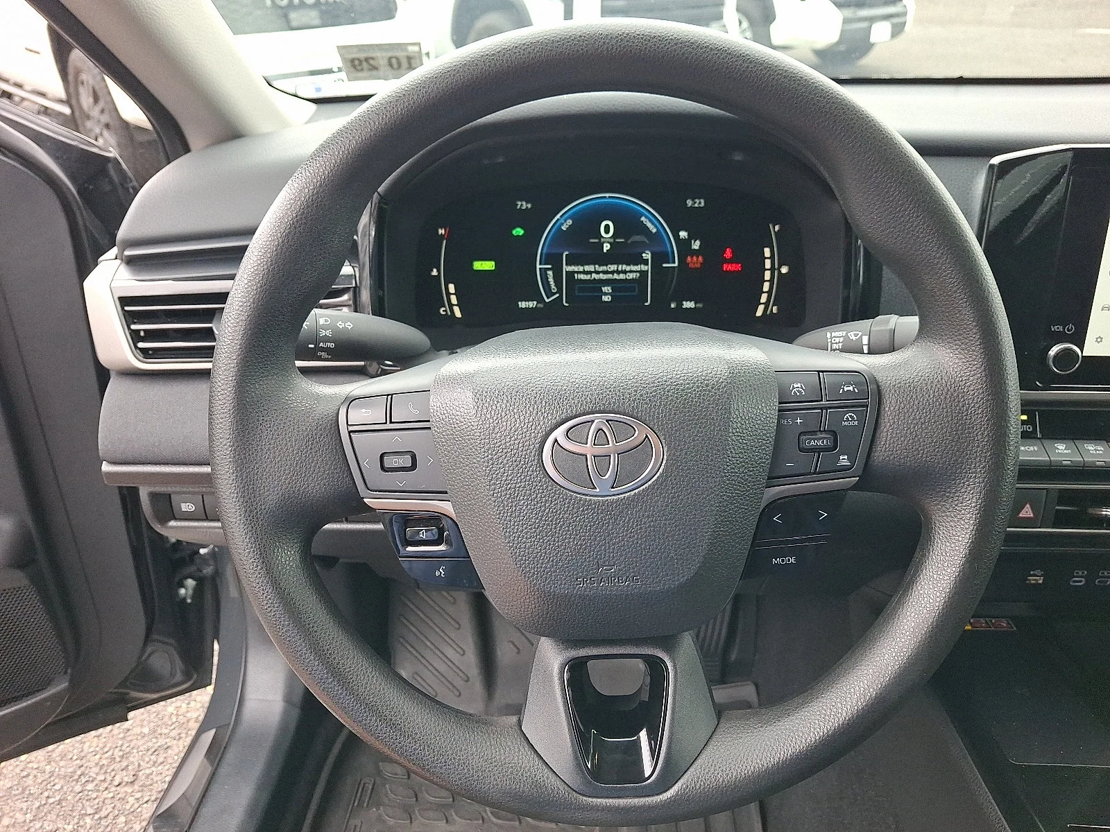 Used 2025 Underground - 1L7 Toyota LE image 19