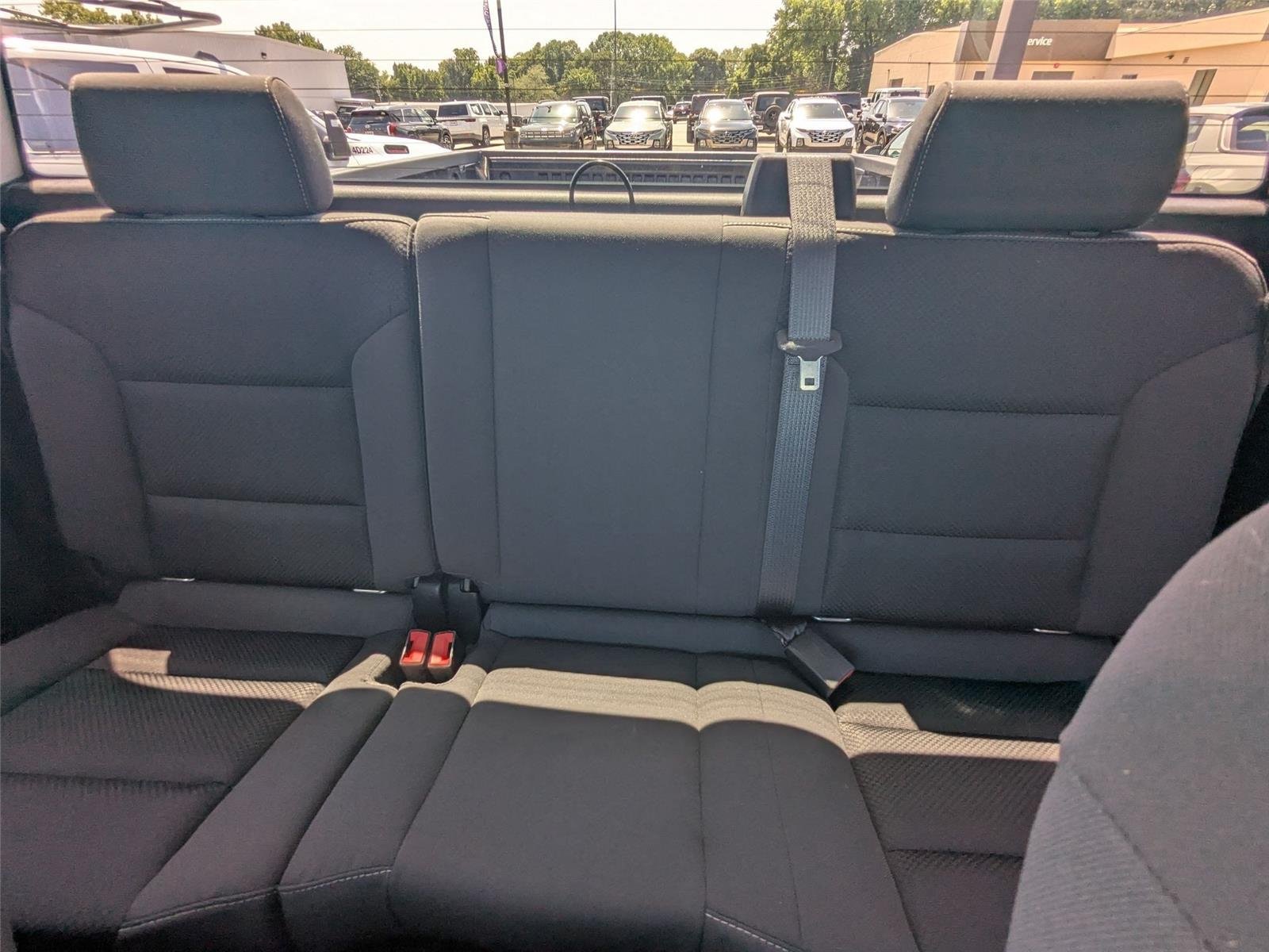 Used 2018 Silver Ice Metallic Chevrolet LT image 25