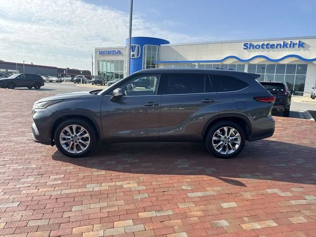 Used 2023 Gray Toyota Limited image 3