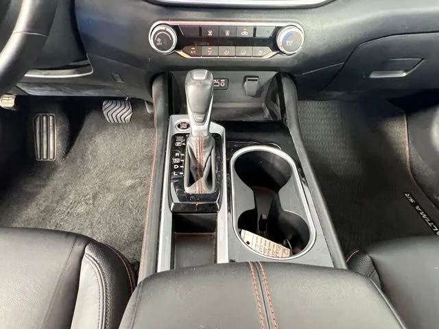 Used 2025 Black Nissan 2.5 SR image 23