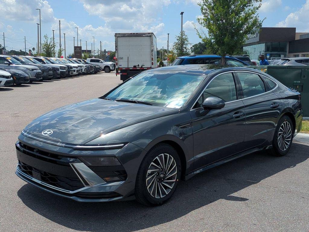 New 2026 Gray Hyundai Limited image 9