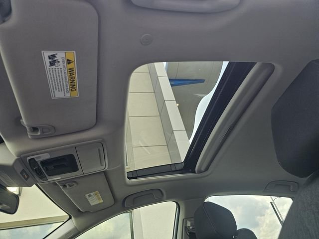 Used 2025  Honda SE image 25