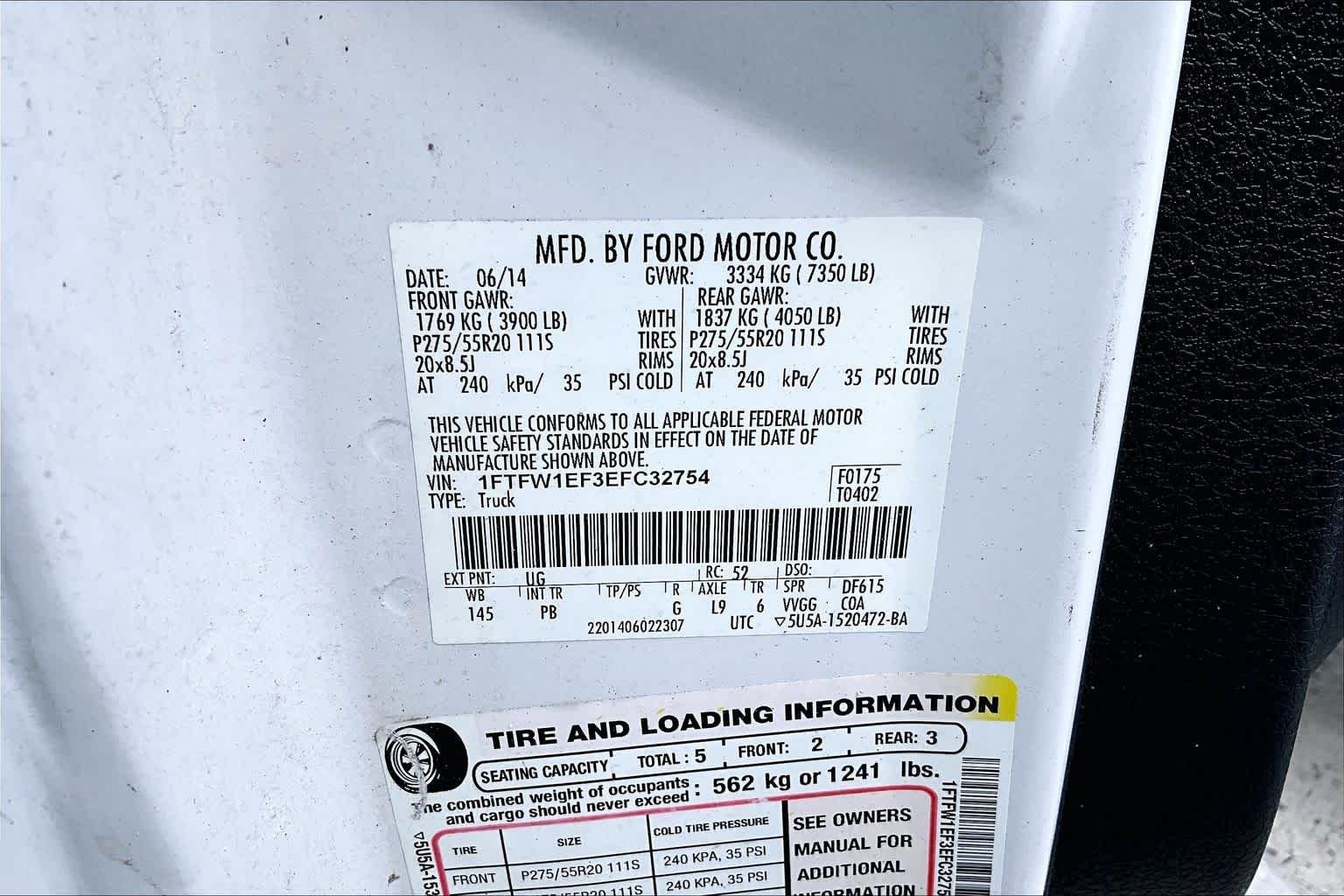 Used 2014 White Platinum Metallic Tri-Coat Ford Platinum image 33